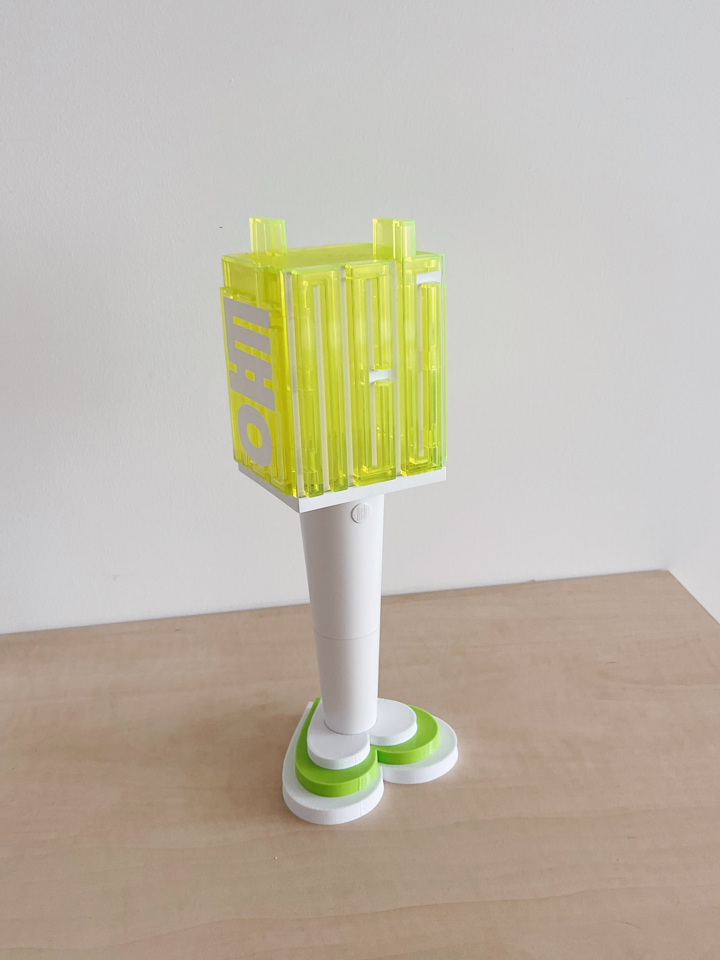 NCT neobong v.1 lightstick holder
