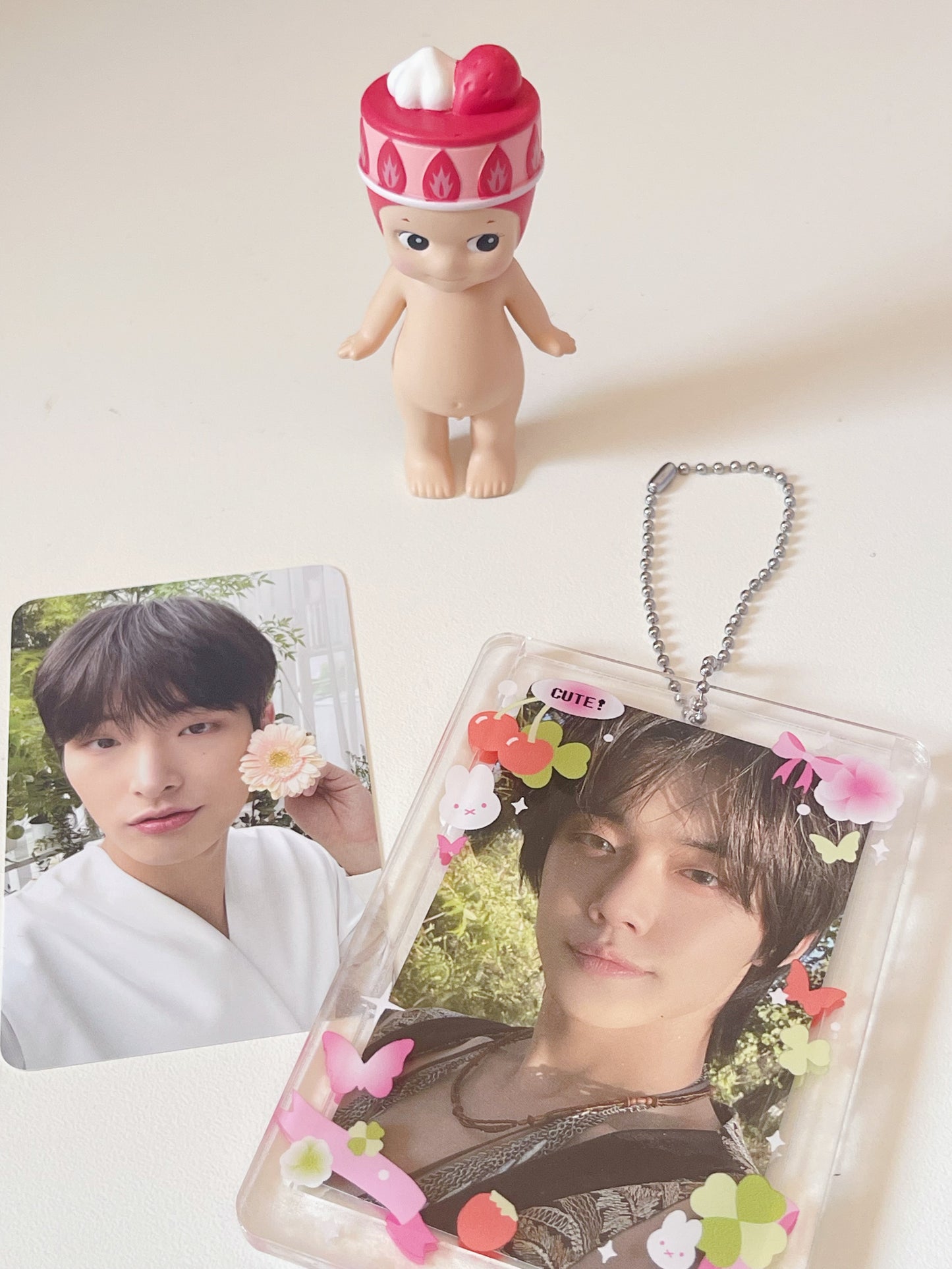Clear top loader deco inspired photocard holder "Cherry berry"