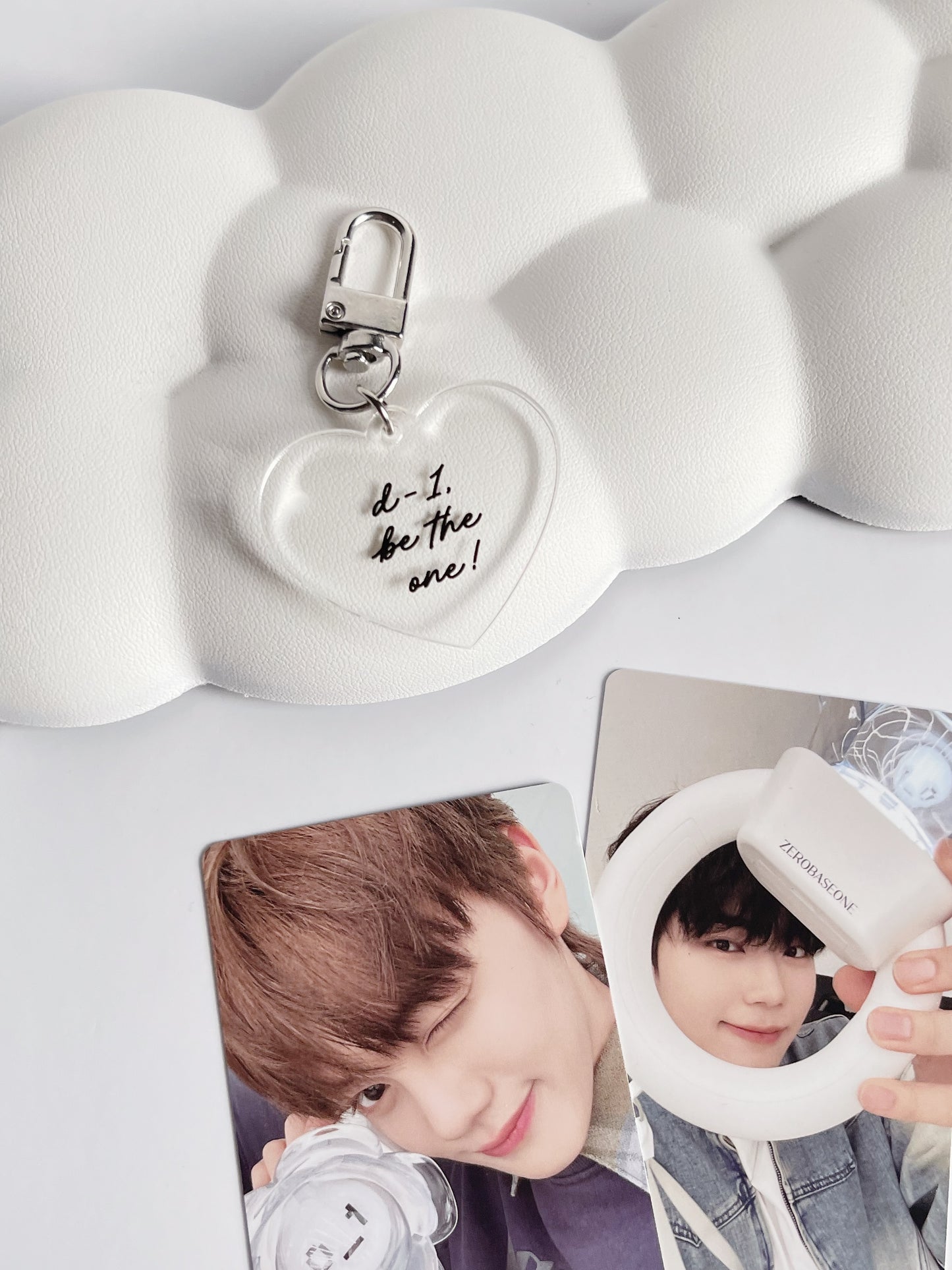 Zerobaseone greeting acrylic keychain