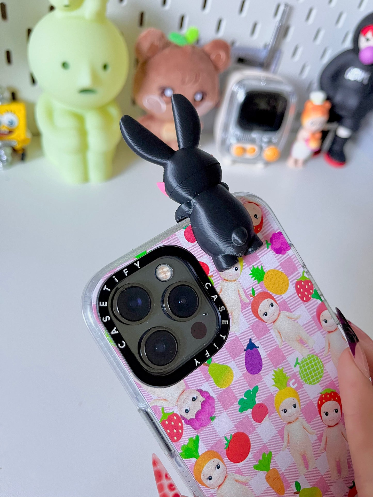Ateez Mito phone peeker