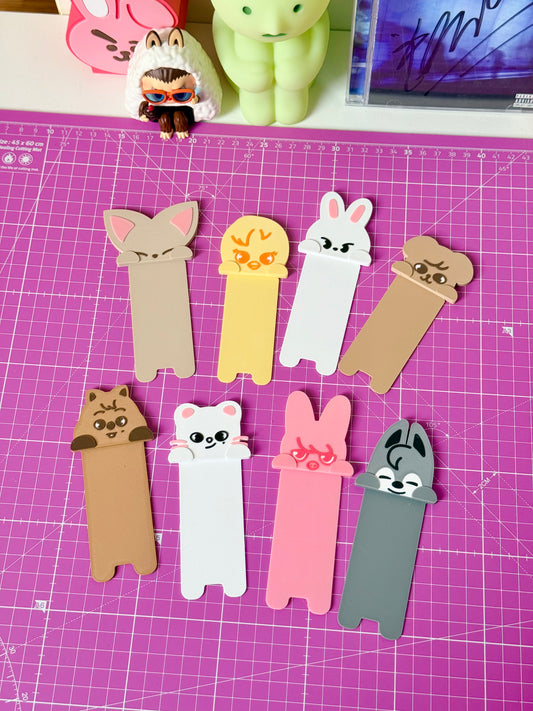 SKZOO peeking bookmark!