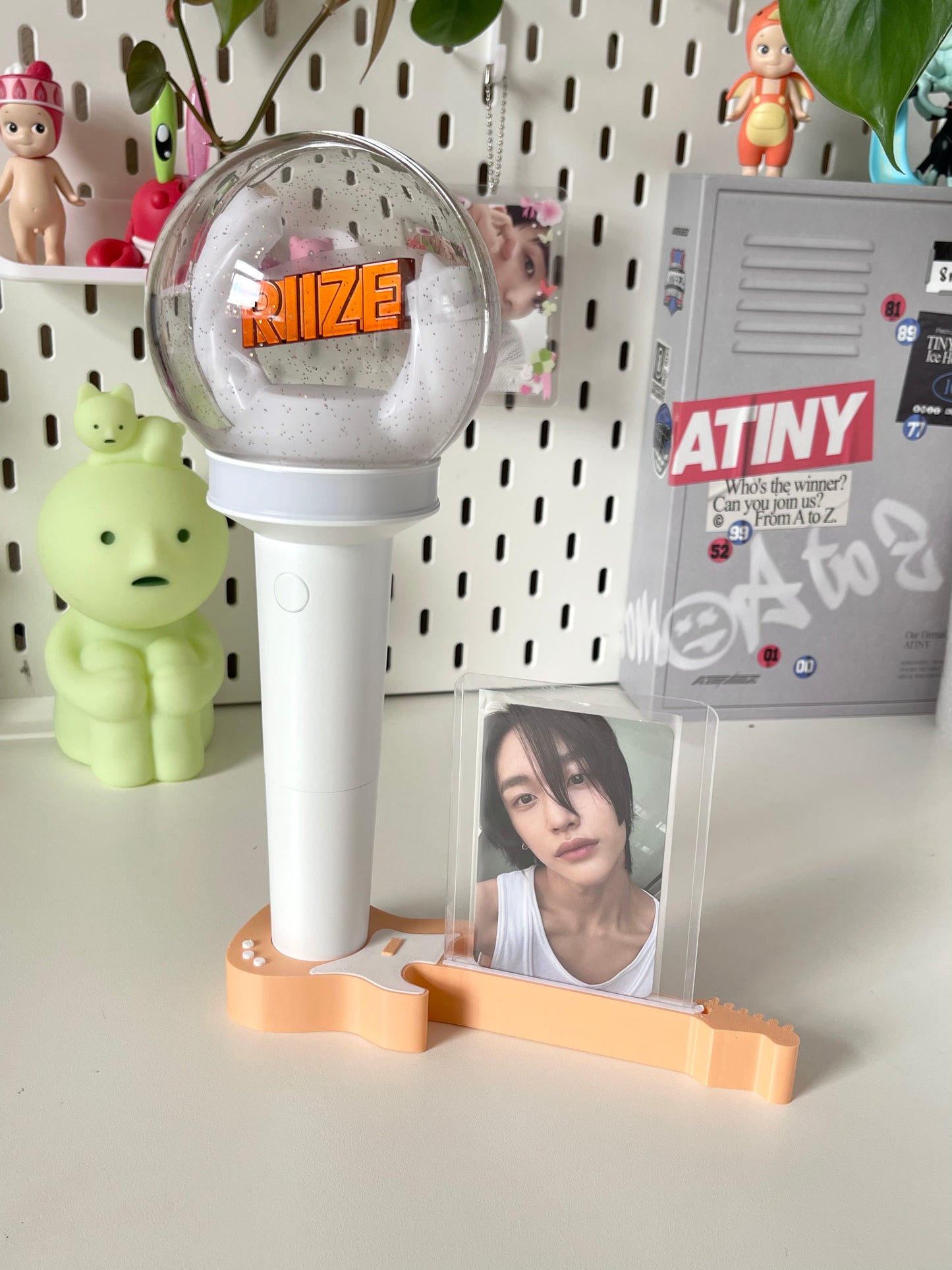 Riize lightstick holder