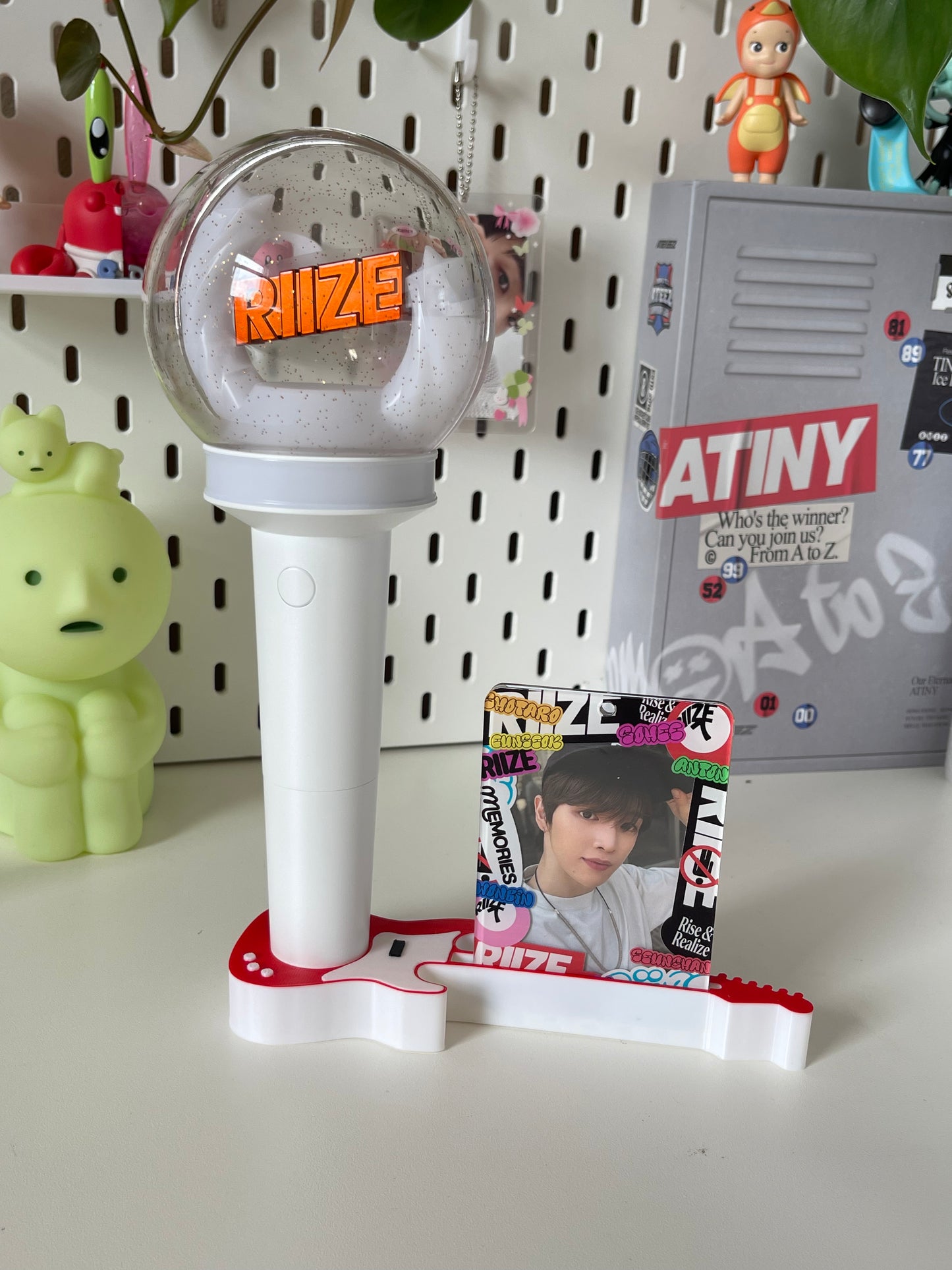 Riize lightstick holder