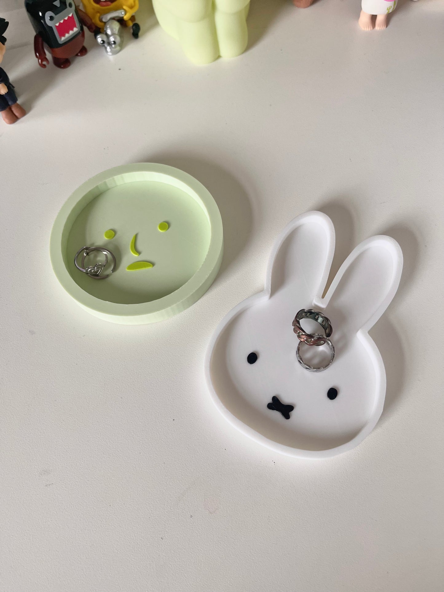 [ Secret shop! ]  Bunny and alien trinket dish