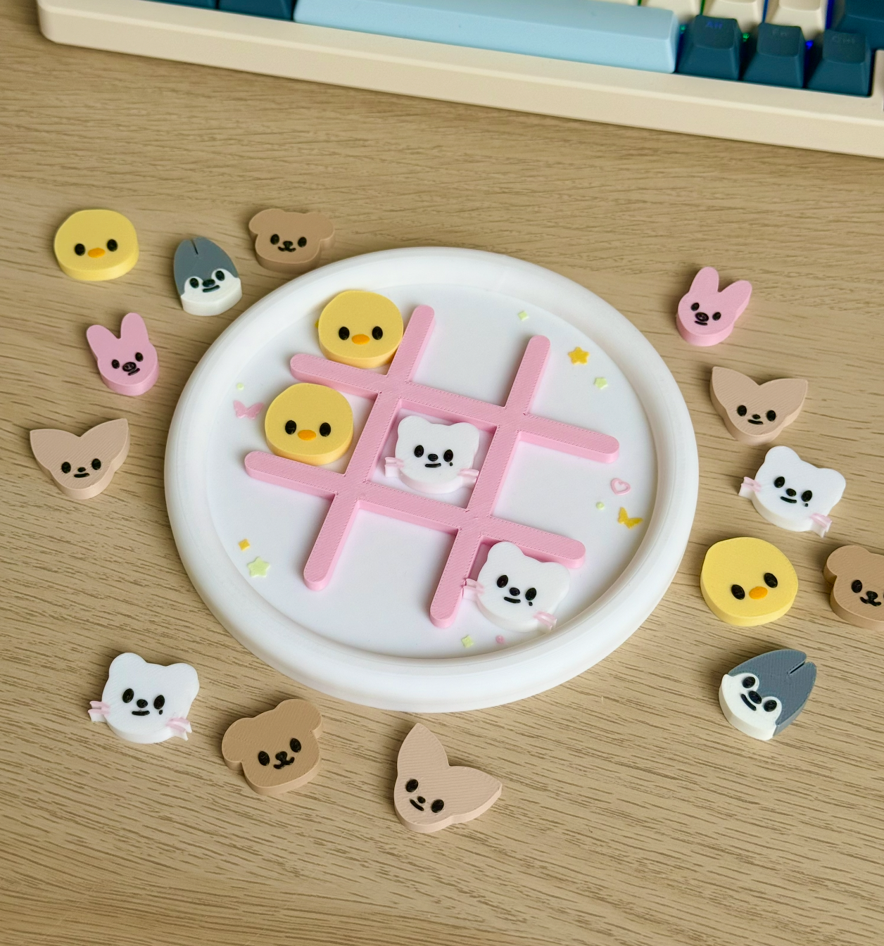 Stray Kids inspired tic tac toe!